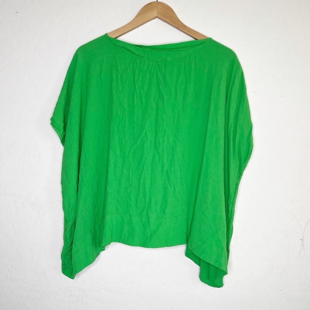 Diane von Furstenberg Bateau Neckline Short Sleeve Blouse in Green - Picture 2 of 7